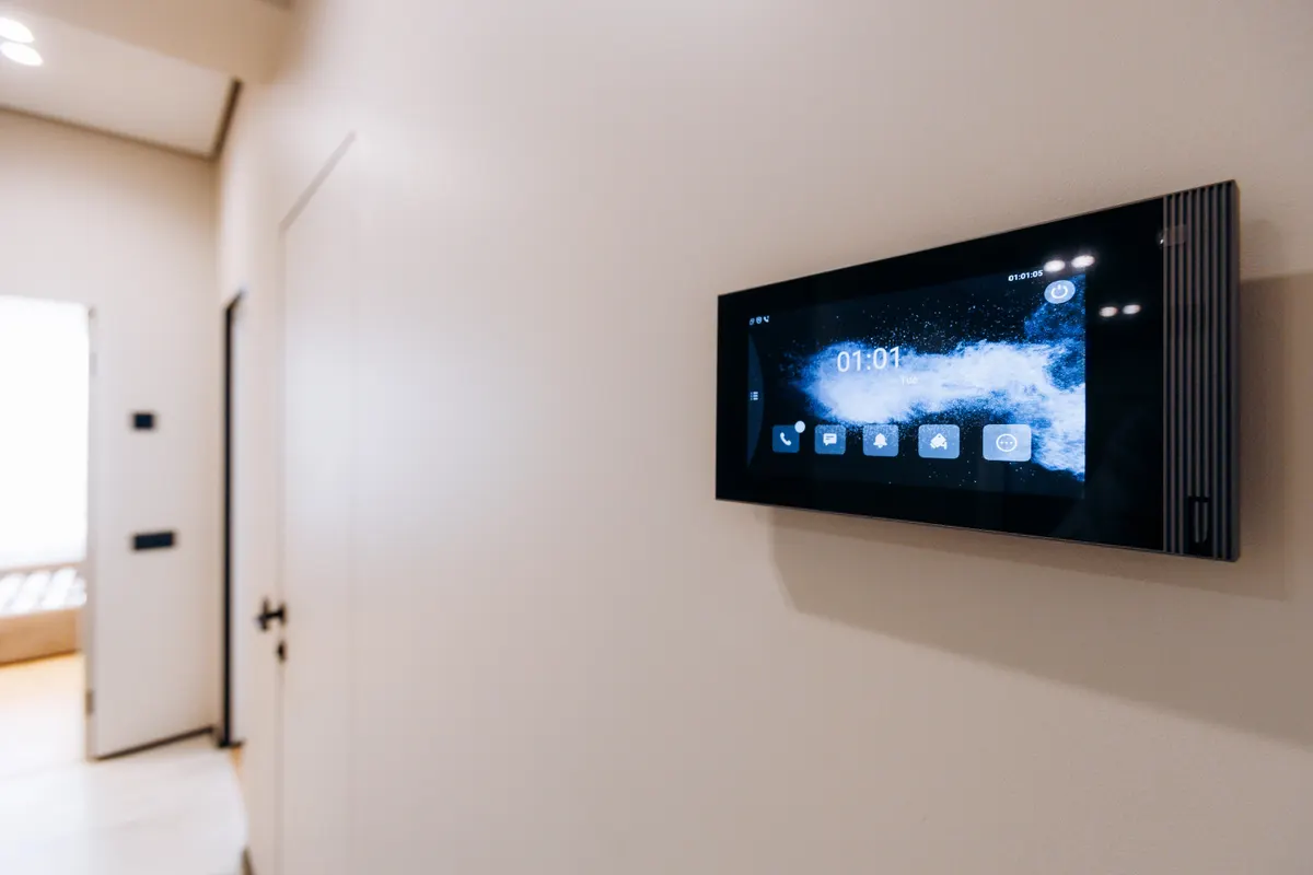 Wanddisplay zur Steuerung eines Smart Homes